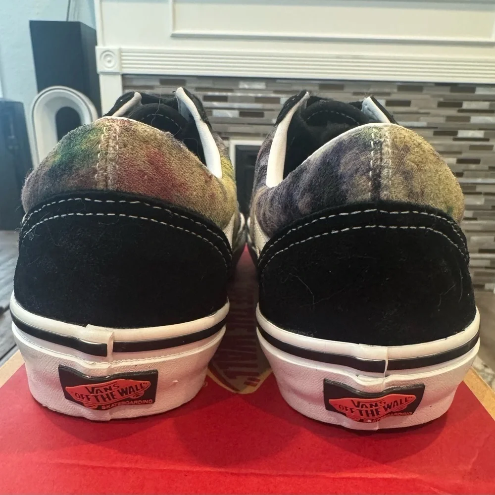 Vans Old Skool Tie-Dye Sneaker (EUC) - Picture 4 of 10